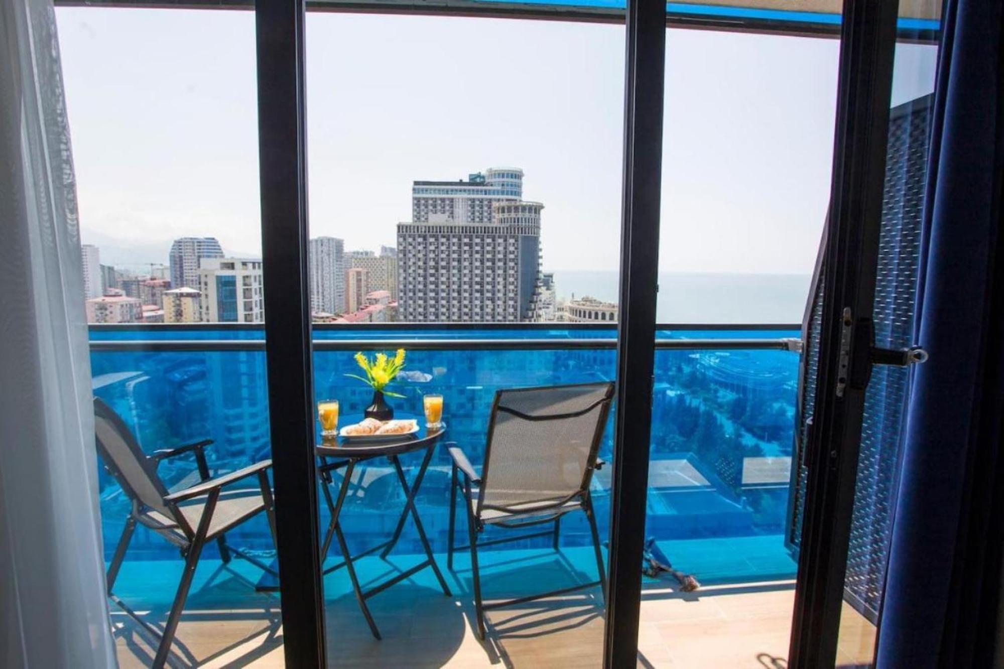 Orbi City-Sea View Aparthotel Batumi Exteriör bild